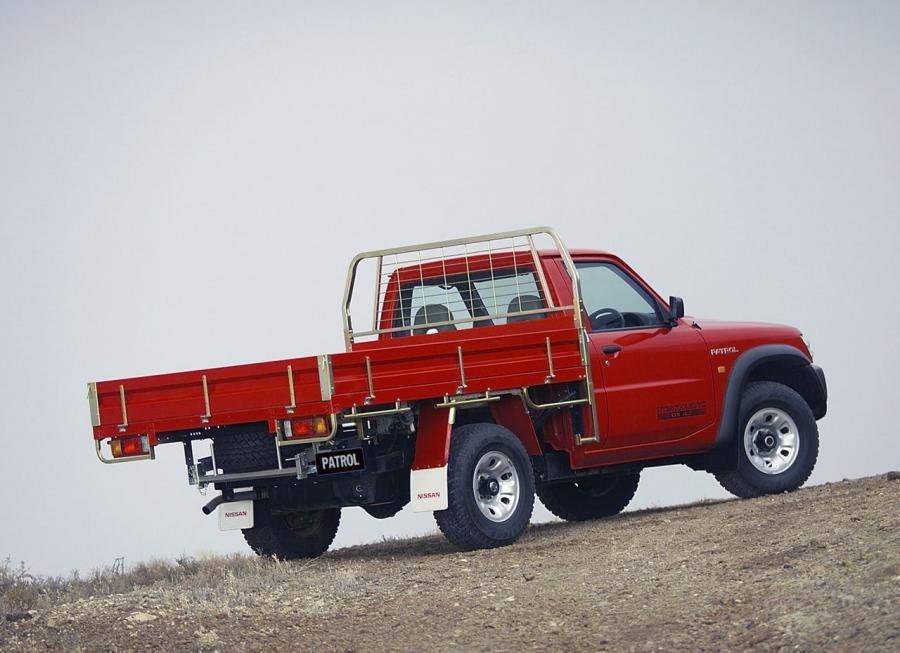  Nissan Patrol Cab Chassis 1997 года  (фото 2 из 4)